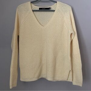 Vero Moda Cream Waffle Knit V-Neck Sweater Size Small